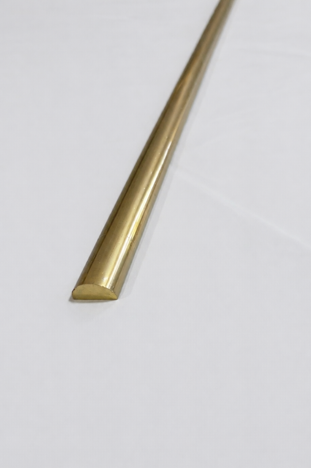 A360 Brass Half Oval Rod